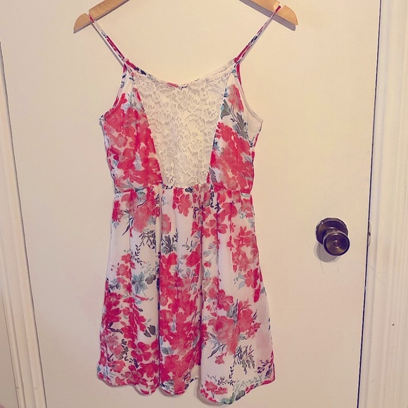 VERO MODA Strappy red floral wrap dress - Picture 2 of 5